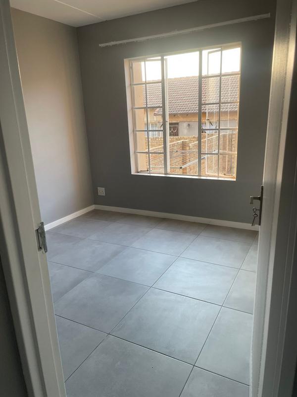 3 Bedroom Property for Sale in Monyakeng Free State
